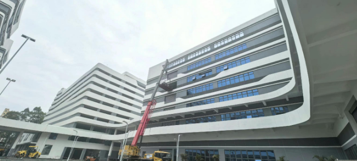 首批新生產設備順利完成入場